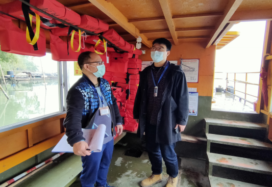 柳东新区开展渡运安全月检查，强化疫情防控期水上安全